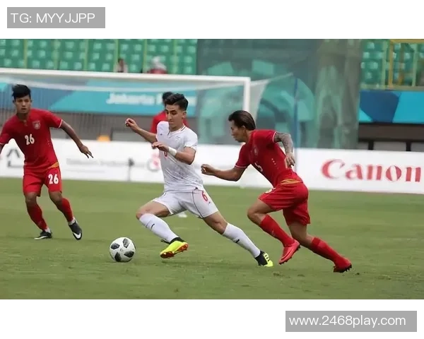 南京足球队在亚运会上的灵活性表现引发热议展现战术创新与团队协作能力